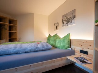 Schlafzimmer aus Zirbenholz