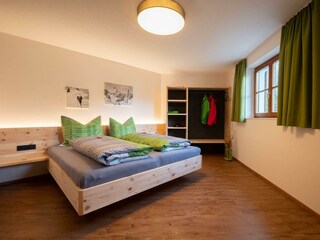 Schlafzimmer aus Zirbenholz