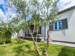 Villa Marin Baška garden