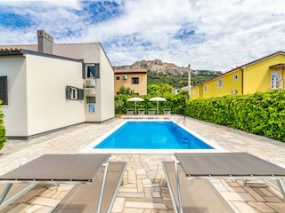 Swimming pool Villa Marin Baška