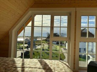 Blick aus dem Bett zum Hafen