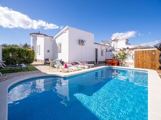 Villa Empuriabrava Buitenaudio-opname 16