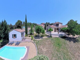 Villa Aigne Outdoor Recording 16