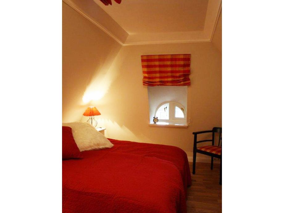 Ferienwohnung westhof nr. 5, nordfriesische inseln herr jürgen ... Schlafzimmer warme farben