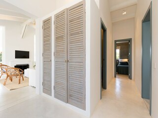 Villa Binibequer Features 24