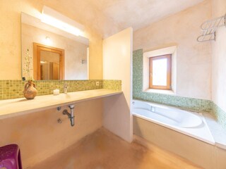 Villa Cala Bona Features 25