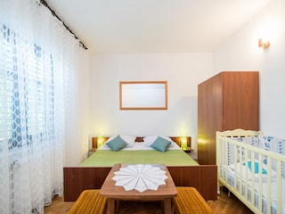 Apartment Postira Features 13