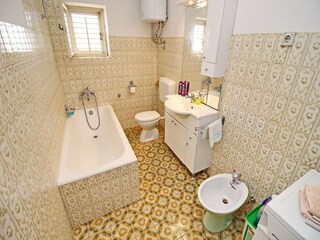 Apartment Lumbarda Features 9