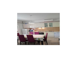 Apartment Lumbarda Features 16