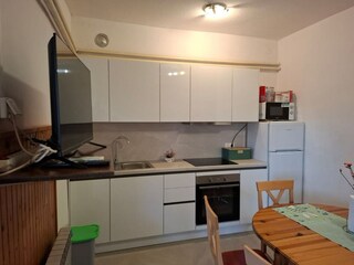 Apartment Lumbarda Features 21