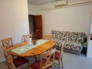 Apartment Lumbarda Features 29