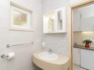 Apartment Saplunara Features 12