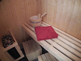 ... und wohltuender Sauna