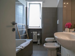 Apartment Pescate Ausstattung 22