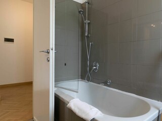 Apartment Pescate Ausstattung 19