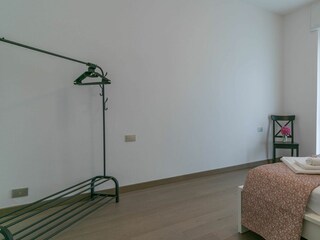 Apartment Pescate Ausstattung 24