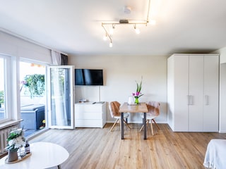 Ihr Blick von der Couch in den Raum