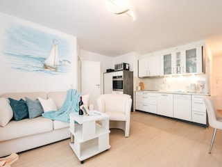 Holiday apartment Baabe Living Room 16