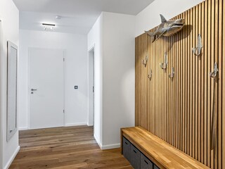 Die Gardrobe im Eingangsbereich