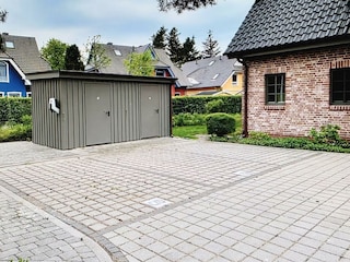 Ihr Parkplatz mit Fahrradhaus & eigener Wallbox