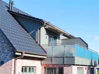 Große Dachterrasse mit elektrischer Markise