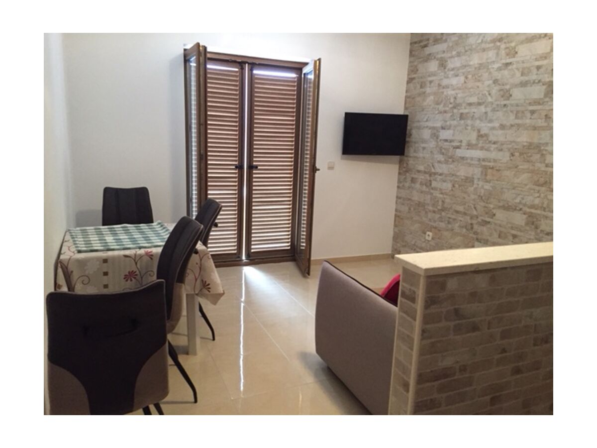Apartment Kustici 12