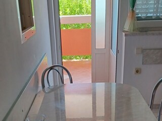 Apartment Povljana  5