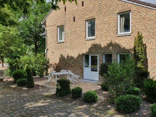 Bungalow Mechelen Outdoor Recording 1