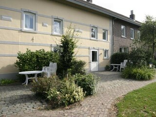 Bungalow Mechelen Outdoor Recording 2