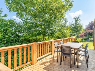 Chalet Bouillon Outdoor Recording 1