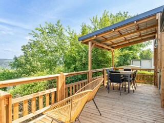 Chalet Bouillon Outdoor Recording 2