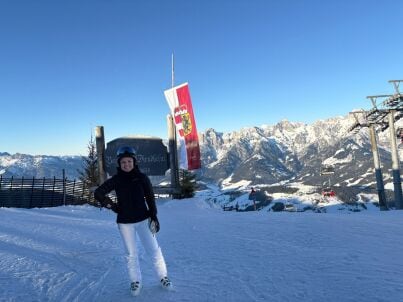 Frau Elisabeth Aigner