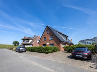 Haus an der Lagune mit Deich