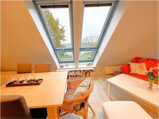 2. Wohn-/Essraum im DG