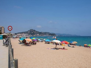 Chalet Blanes Environment 14