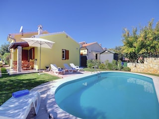 Holiday house Banjole Outdoor Recording 1