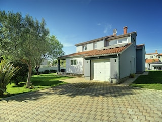 Villa Vinkuran Outdoor Recording 7