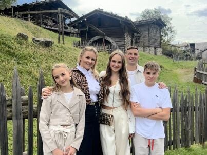 Firma Bergchalet a n d e r s - Frau Laura Karlegger