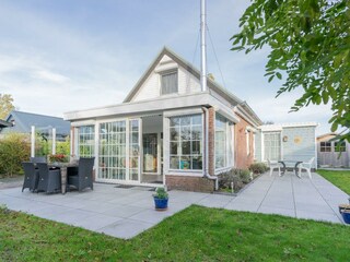 Charmantes Ferienhaus mit umzäuntem Garten