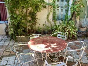 Ferienhaus "Ancien Cafe" mit Innenhof