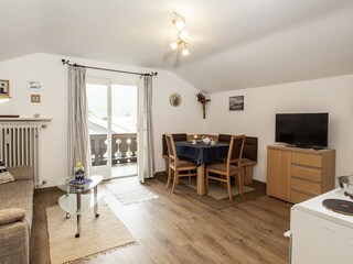 Wohnküche mit Balkon