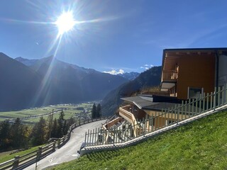 Aparmtenthaus mit Blick ins Zillertal