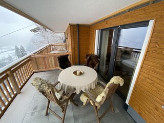 Terrasse im ersten Stock des Hauses