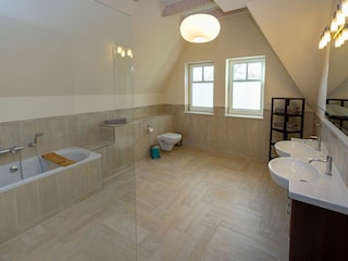 Badezimmer 1