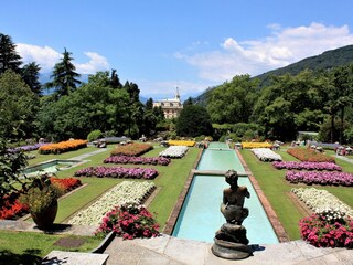 50 m from Villa Taranto Botanical Gardens.