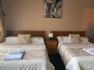 Apartment Stutton Features 4