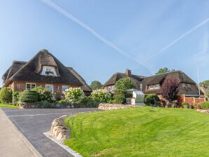 Ferienhaus "The second home" ... thatched