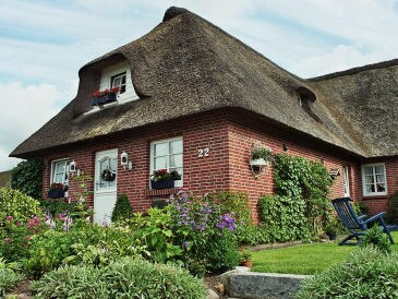 Ferienhaus "Das zweite Zuhause" ...unter Reet
