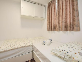 Trailer Biograd Features 35