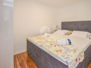 Trailer Biograd Features 39